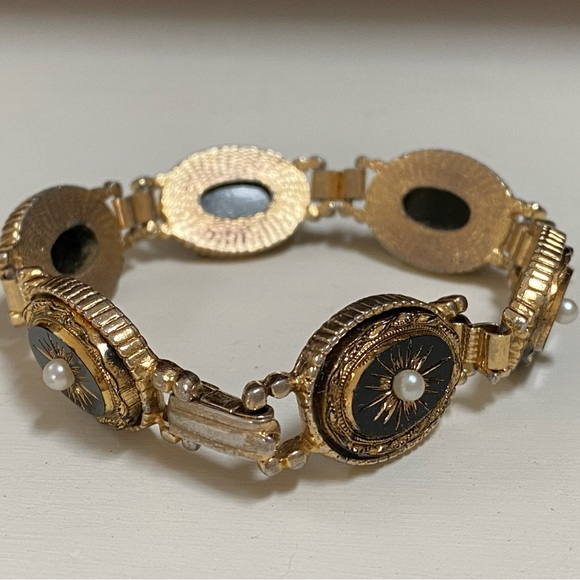 Vintage Signed SPHINX 4392 Victorian Revival Gold Tone Heavy Link Bracelet - Picture 10 of 11